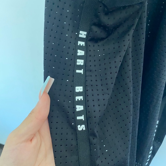 Angela Zhang x Ihubb long tank top - Picture 4 of 4